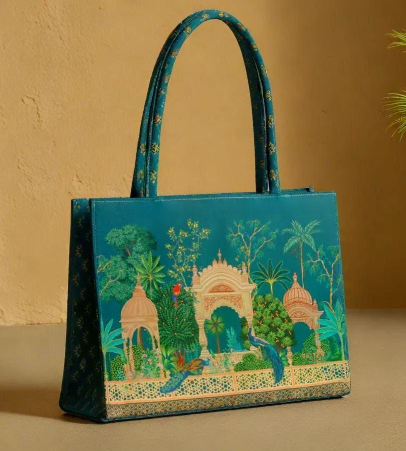 Woman Leather Printed Shoulder Bag