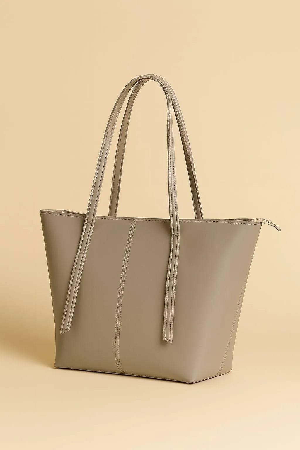 Stylish Womans Rexine Tote Perfect Accessory For Every Occasion